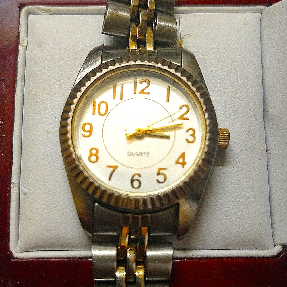 Prestige by Waltham Quartz Watch | Unisex Silver-tone Waltham Quartz
